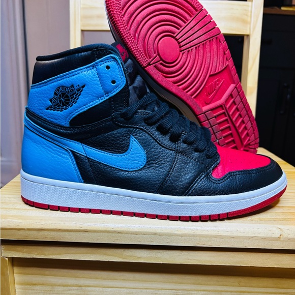 Air Jordan 1 retro High-Top Sneakers in Black, Red, and Blue (nc too chi) - Picture 2 of 12